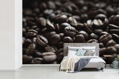 Fototapete - 600x400 cm - Dunkelbraun geröstete Kaffeebohnen mit bitterem Geschmack