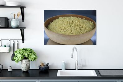 Leinwandbilder - 60x40 cm - Eine Nahaufnahme des Superfoods Quinoa in einer Holzschal