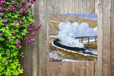 Gartenposter - 50x50 cm - Dampflokomotive in einer verschneiten Landschaft