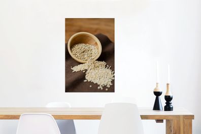 Glasbilder - 40x60 cm - Quinoa in einer Holzschale auf einem dunklen Tischtuch