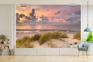 Fototapete - 600x400 cm - Feuriger Sonnenuntergang über dem Strand von Nes auf Amelan