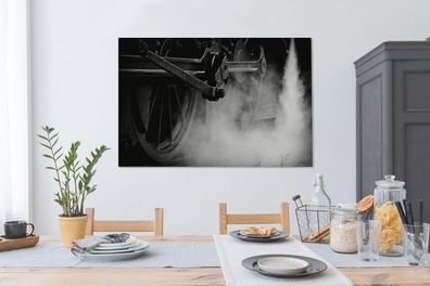 Leinwandbilder - 120x80 cm - Die Räder einer Dampflokomotive in Schwarz und Weiß