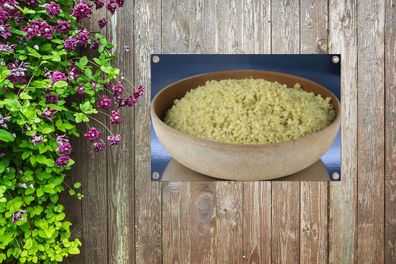 Gartenposter - 90x60 cm - Eine Nahaufnahme des Superfoods Quinoa in einer Holzschale