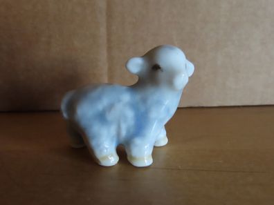 Figur klein Schaf stehend blaugrau weiß ca. 3,5 cm hoch