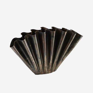 House Doctor - Blumenvase Muschel Vase Metall | Geschwungene Metallvase antik Braun