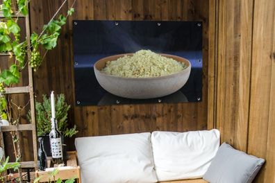 Gartenposter - 120x80 cm - Ein Quinoa-Gericht in einer rustikalen Holzschale