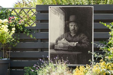 Gartenposter - 90x120 cm - Selbstbildnis von Rembrandt, Radierung neben einem Fenster