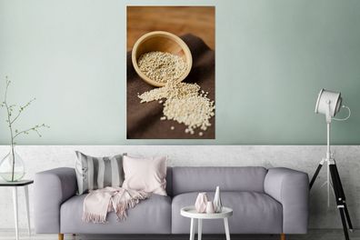 Glasbilder - 80x120 cm - Quinoa in einer Holzschale auf einem dunklen Tischtuch
