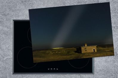 Herdabdeckplatte - 78x52 cm - Das Licht eines Leuchtturms auf Ameland bei Nacht