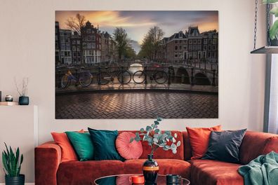 Leinwandbilder - 150x100 cm - Sonnenuntergang über der Keizersgracht in Amsterdam