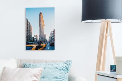 Leinwandbilder - 20x30 cm - Starker Verkehr rund um das Flatiron Building
