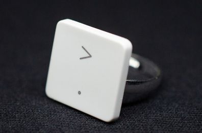Pfeil Punkt . Taste Tastaturring Zeichen Ring Miniblings Computer Tastatur weiß