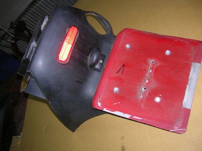 Peugeot Elyseo Kotflügel hinten #1