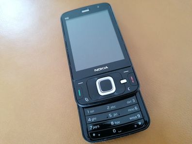 Nokia N96 in Schwarz > neuwertig / Slider/ Smartphone