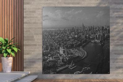 Gartenposter - 200x200 cm - Luftaufnahme von Manhattan, New York - schwarz und weiß
