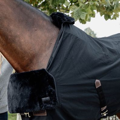 Kentucky Horsewear BIB Brustschutz mit Fell - Schwarz