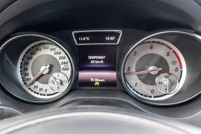 Komplettset Tempomat nachrüsten mit Limiter Code 440 für Mercedes CLA C117 inkl. ...