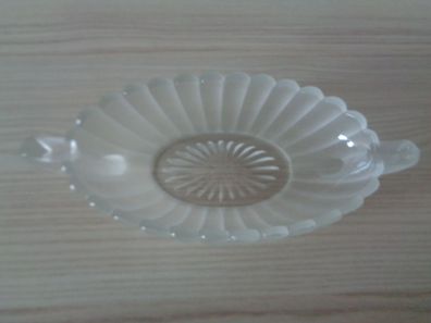 schöne kleine Glasschale oval mit Griffen an den Seiten 21 x 9cm- Pralinenschale