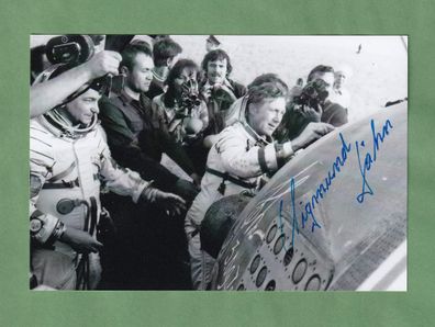 Sigmund Jähn (deutscher Kosmonaut) - persönlich signiert (4)