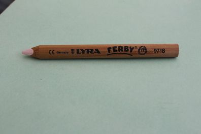 Lyra Ferby; 3-kant, dick, hautfarben