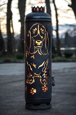 Feuerstelle Basset Hund Feuertonne mit Krone und Tür Feuerflair