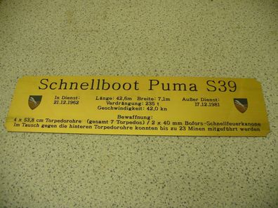 Hohes Namensschild mit zus. Daten für Modellständer - Schnellboot Puma S39