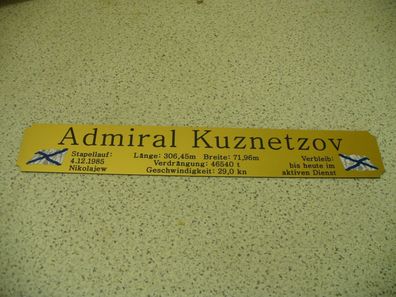 Namensschild für Modellständer mit Daten - Admiral Kuznetzov