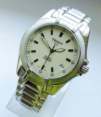 Schöne Tissot PR100 Saphir Herren Armbanduhr in Top Zustand