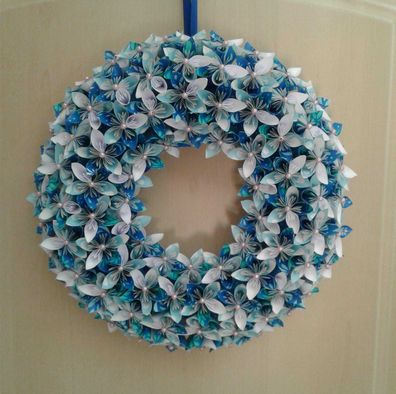 Origami Blütenkranz aufhängbar Handarbeit Unikat Blau Weiß