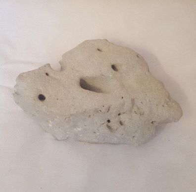 Lochgestein 19x12x5cm - 1,7kg Stein für Welse, Fische, Aquarium