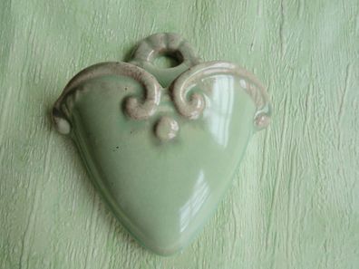 alte Wandvase Keramikporzellan 50/60er Jahre grün Herzform nr 706