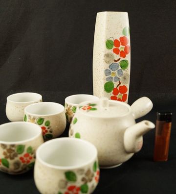 Japanisches Tee Set mit 5 Teeschalen, Teekanne und Vase aus Imari Porzellan 4664
