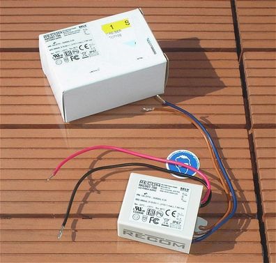 Netzteil Konstantstromquelle 230V AC auf 680mA 3-10,5V DC Recom Power RACD07-700