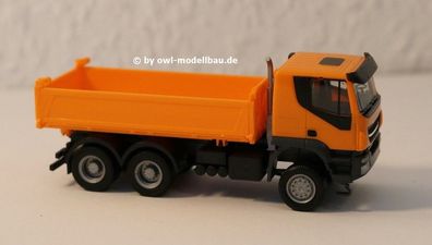 Herpa 309998 - Iveco Trakker 6x6 Baukipper-LKW, orange. 1:87