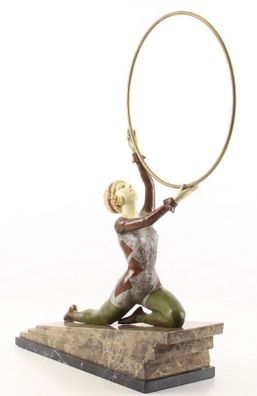 Casa Padrino Luxus Bronzefigur Hula Hoop Tänzerin mit Natursteinsockel Mehrfarbig 41,