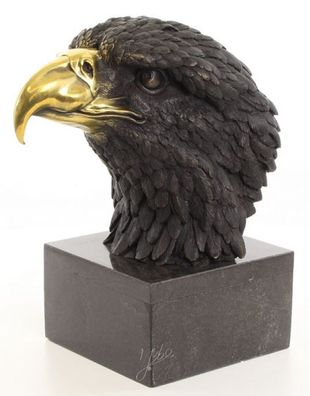 Casa Padrino Luxus Bronzefigur Adlerkopf auf Marmorsockel Schwarz / Gold Wohnzimmer