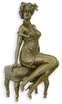 Casa Padrino Luxus Barock Bronze Figur Frau mit Hocker 12,4 x 10,7 x H. 24,5 cm - Bro