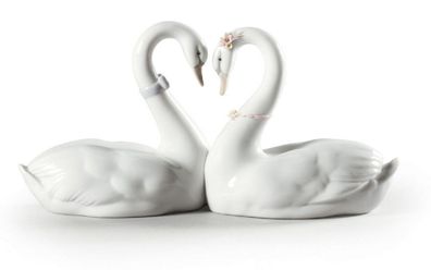 Casa Padrino Luxus Porzellan Figur Schwäne Weiß / Mehrfarbig 27 x 10 x H. 13 cm - Hoc
