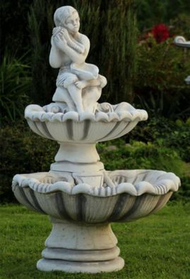 Casa Padrino Jugendstil Gartenbrunnen Junge mit Muscheln Grau 43 x 37 x H. 118 cm - E