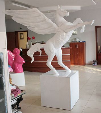 Casa Padrino Luxus Dekofigur Pegasus Pferd Weiß 192 x H. 200 cm - Wetterbeständige Ga