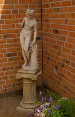 Casa Padrino Jugendstil Skulptur Venus mit Apfel Antik Stil Grau 27 x H 94 cm Antikst