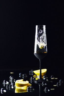 Casa Padrino Luxus Champagnerglas 6er Set Schwarz / Gold Ø 6,5 x H. 26,5 cm - Handgef