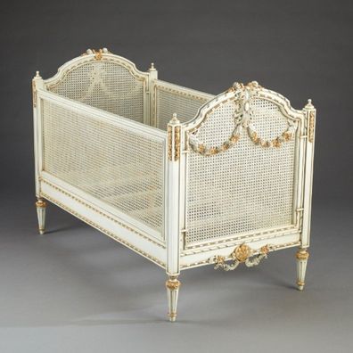 Casa Padrino Luxus Barock Baby Bett Louis XVI Antik Weiß/ Gold