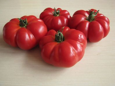 Kleeblatt von Togo Trefle du Toga rote gerippte Tomate Minikürbis