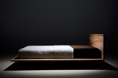 SLIM 160x200 Designerbett Schwebebett minimalistisch extravagant reduzierte Form