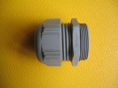 Kabelverschraubung PG42 lichtgrau Ral 7035 Klemmbereich 26-36 mm
