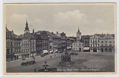 67790 Ak Braunau Platz mit Brunnen und Geschäften (Sudetengau) um 1930