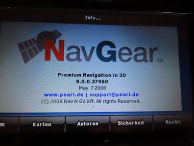 Navigationsgerät mit Zubehör NavGear GT-43-128MB