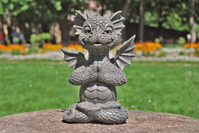 Gartenfigur Gartendrache - Modell Yogi - Fantasy Figur Deko Drache Gartendeko