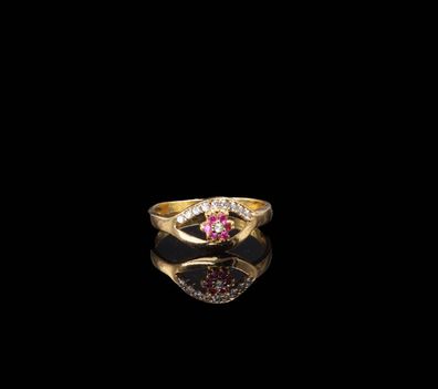916/ - 21 Kt Gelbgold Ring Rubin, Zirkonia, Ringgröße 52, guter Zustand.